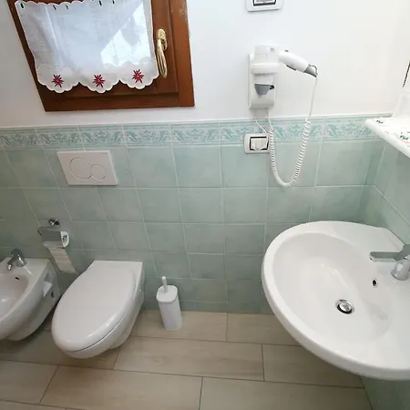 לינה וארוחת בוקר Vicenes *